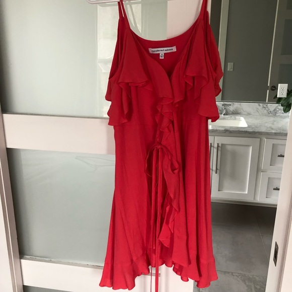 Cupcakes and Cashmere Morena Wrap Dress - Picture 4 of 6